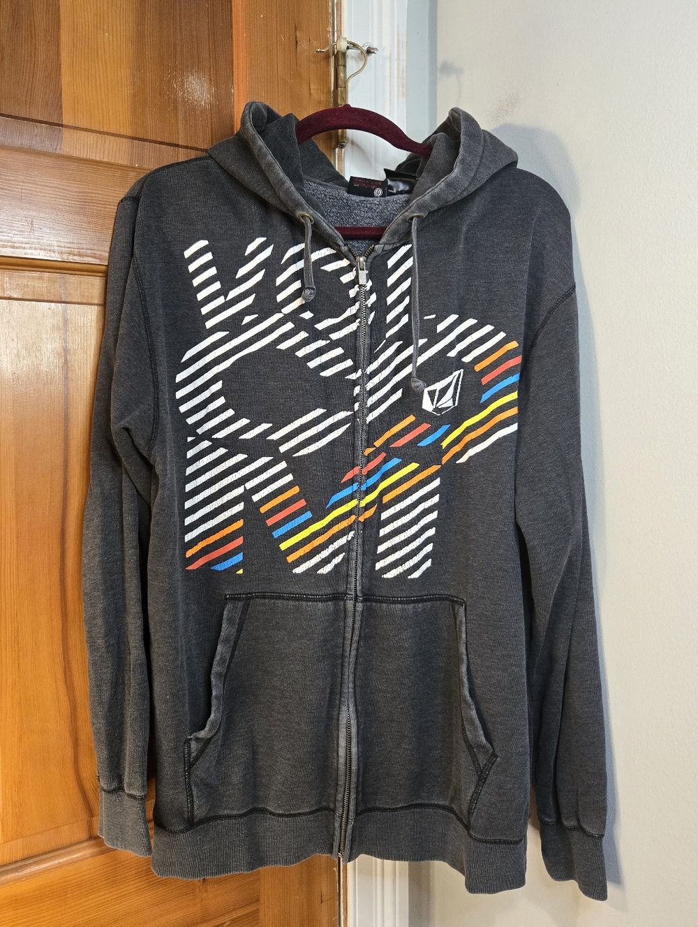 Y2K Volcom Charcoal Gray Zip-Up Hoodie with Striped Logo Sz M